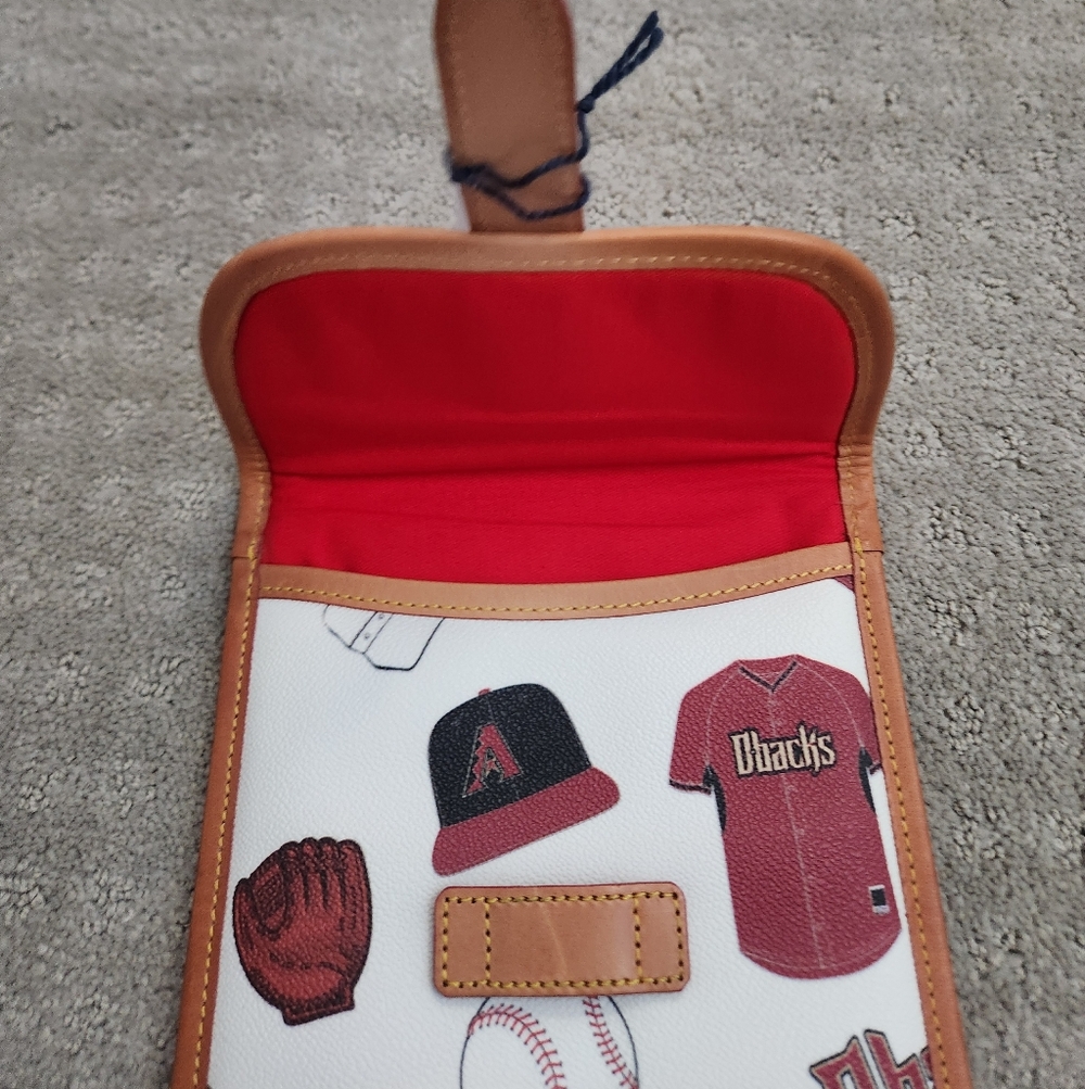 Diamondbacks DOONEY AND BOURKE iPAD MINI CASE - Picture 4 of 8